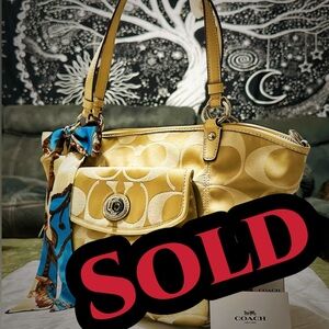 Vintage style Coach soho beige canvas and leather Shoulder Bag